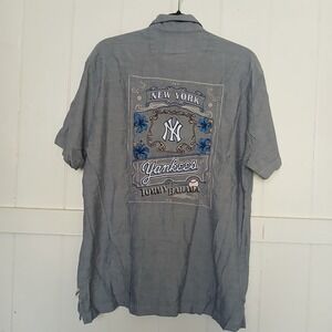 New York Yankees × Tommy Bahama Shirt MLB Baseball Button Men's Medium Gray Silk